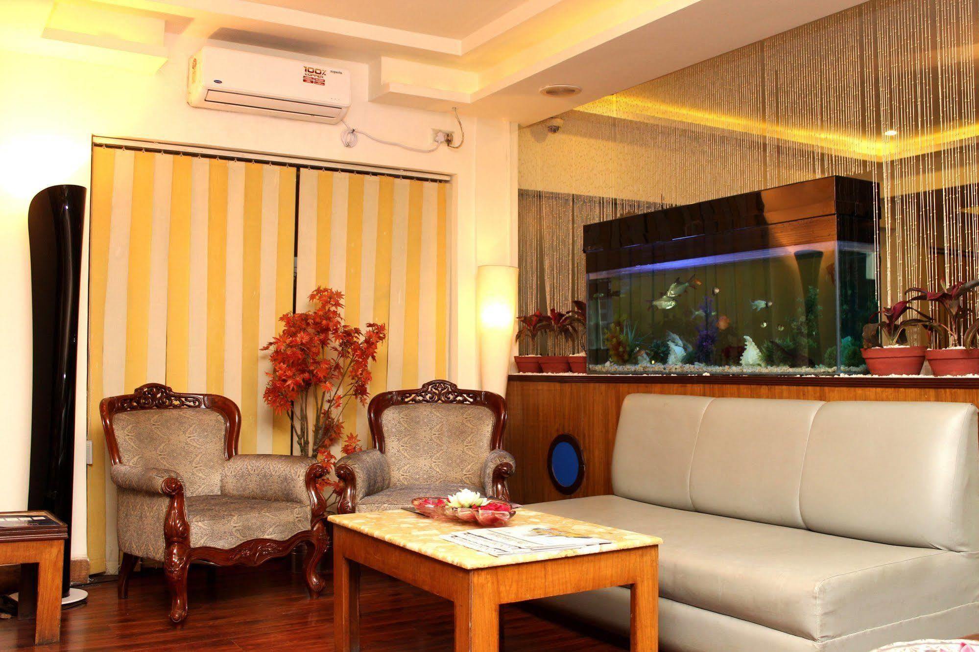 The Pearl Hotel Kolkata Exterior photo