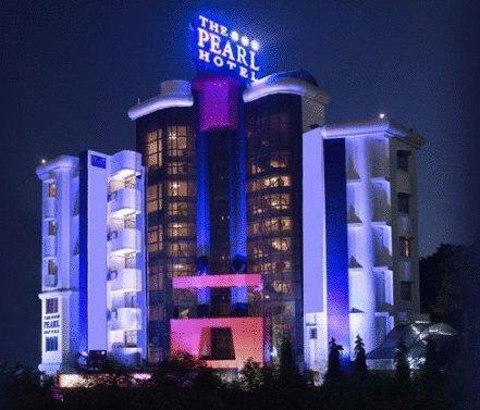 The Pearl Hotel Kolkata Exterior photo